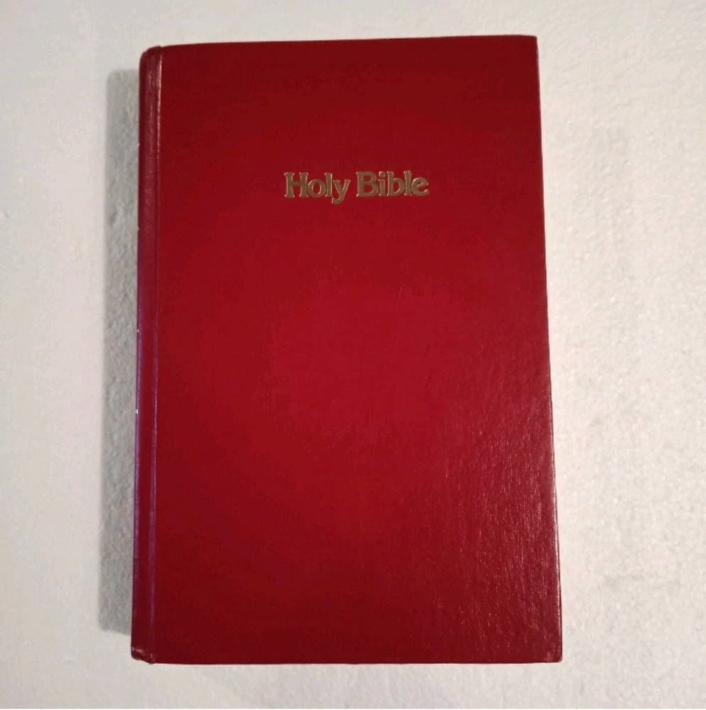VTG Holy Bible King James Version Red Numbered Hard Cover Nice Condition 8"x 5.5